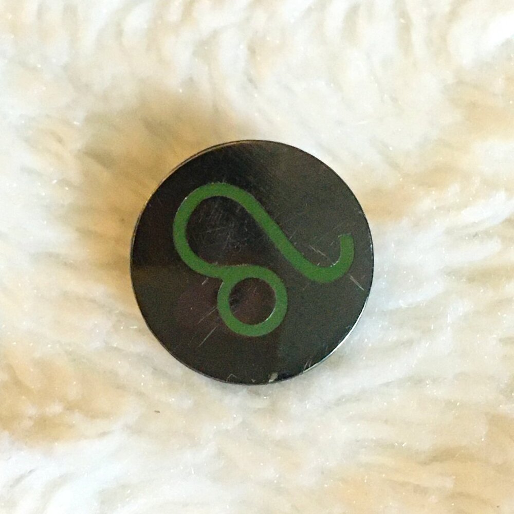 Official Homestuck Leo Astrology Lapel Pin - Nepeta Leijon Symbol Accessory